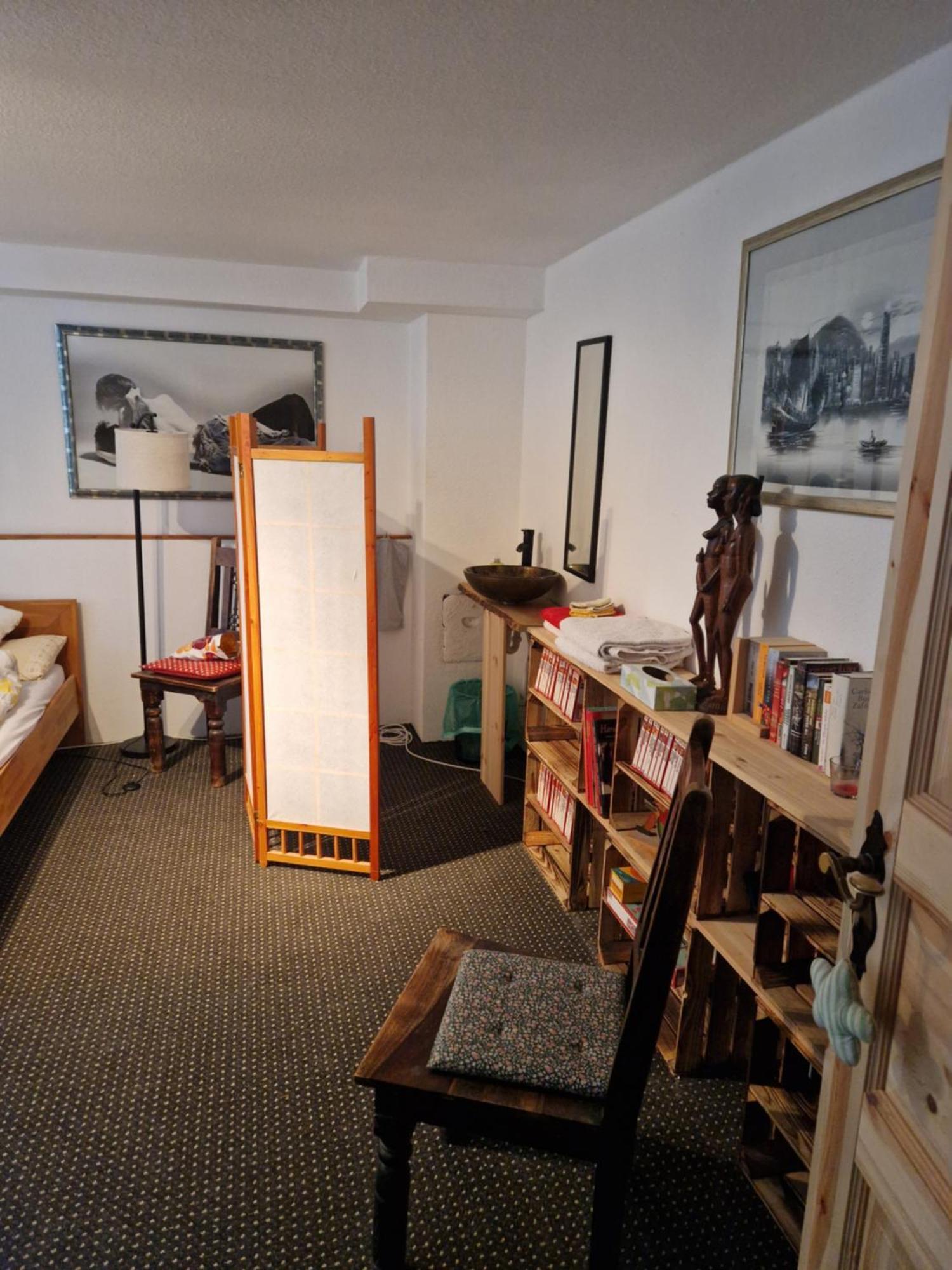 Grosses Gemuetliches Zimmer Mit Eigener Dusche Und Sauna Auf Wunsch Райнштеттен Экстерьер фото
